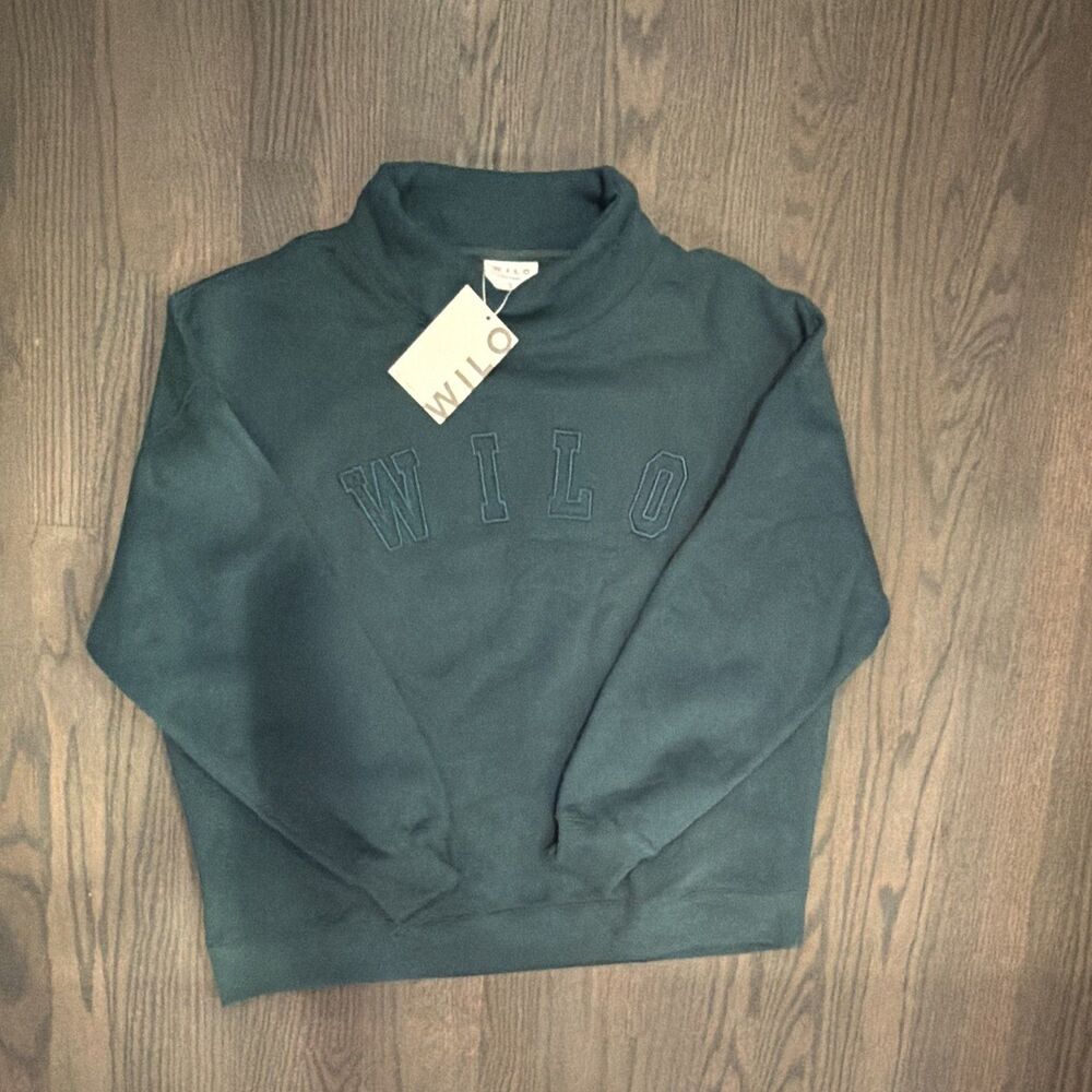 WILO Embroidered Logo Mock Neck Sweatshirt Dark Forest Green Pullover Size S NWT